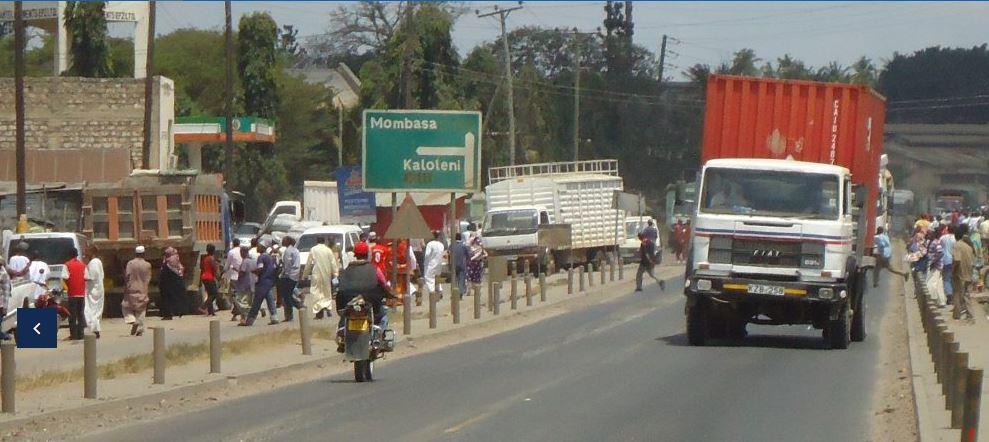 Three dead after vehicle veers off road, hits pedestrians in Mariakani