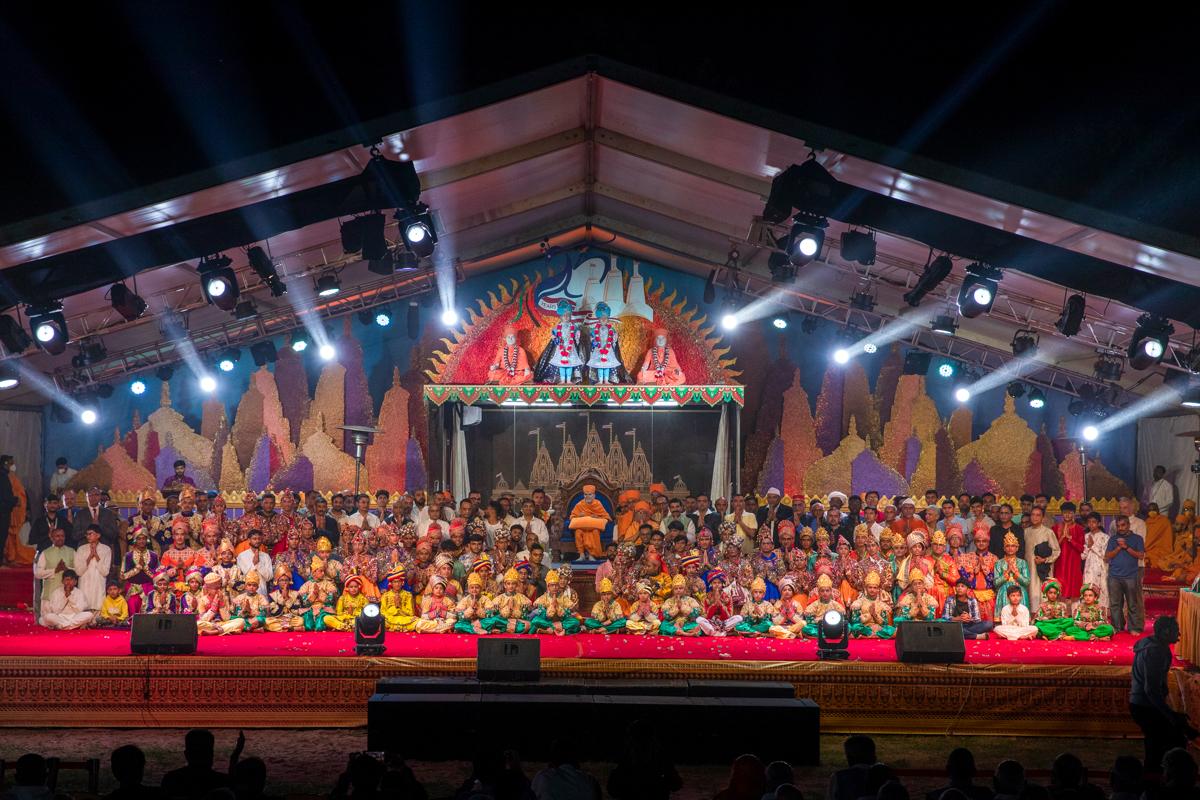 Thousands of BAPS devotees celebrate Nairobi temple’s silver jubilee