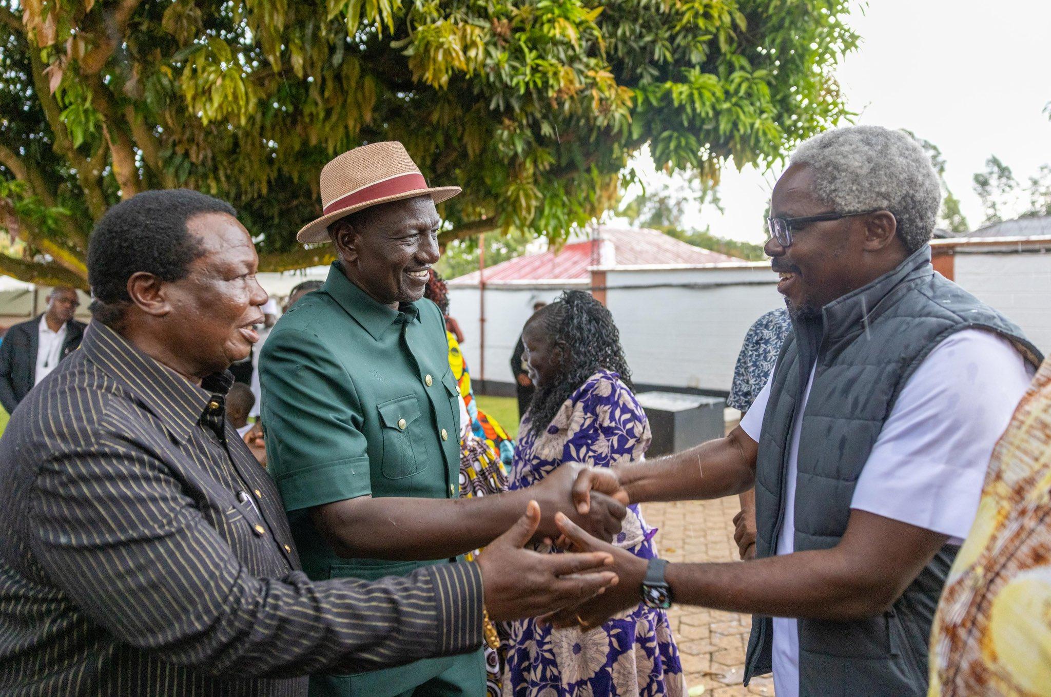 [PHOTOS] Ruto visits Atwoli at his Khwisero home