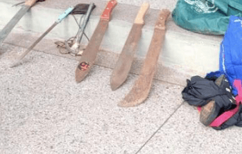 Mombasa: Police arrest four suspected gang members, recover weapons