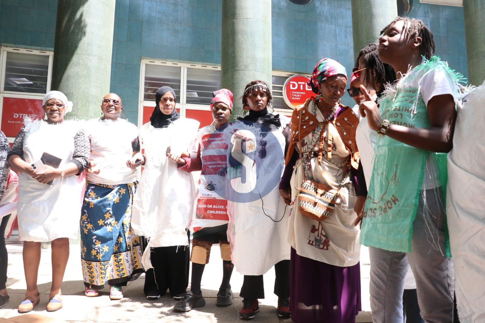 [PHOTOS] Women hold anti-abductions demos