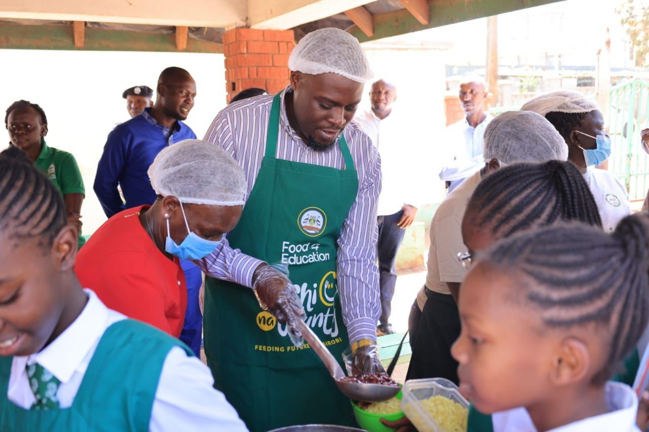 Sakaja spreads love to learners in honour of Valentine’s Day