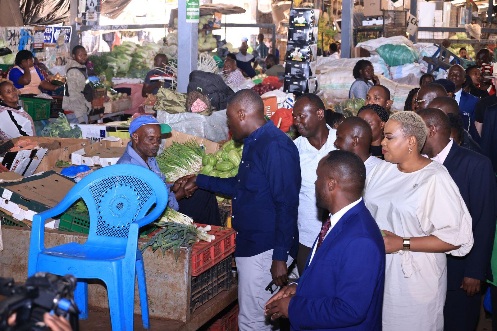 Sakaja inspects solar-powered cold room at City Market