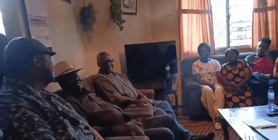 Raila Odinga visits Mambo Mbotela's family