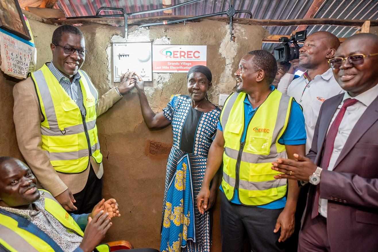 [PHOTOS] Households benefit as CS Wandayi commissions Siaya power project