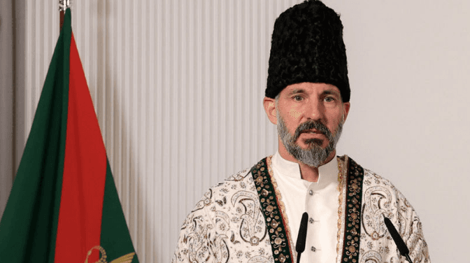 Prince Rahim Aga Khan V assumes office