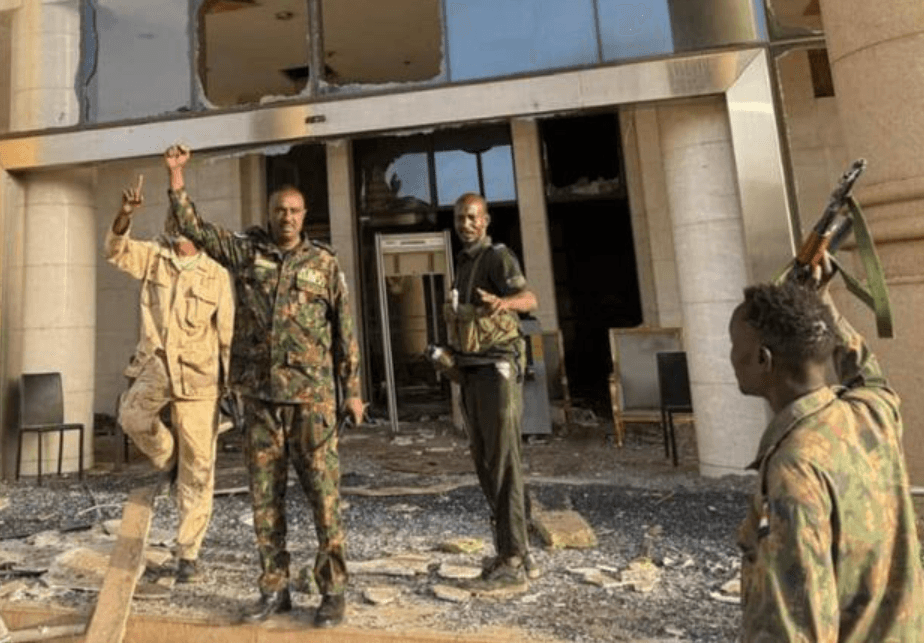 Sudanese army retakes presidential palace in key victory