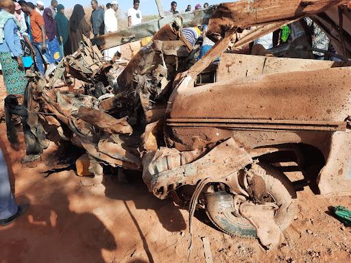 At least 10 killed in IED attack on matatu in Mandera