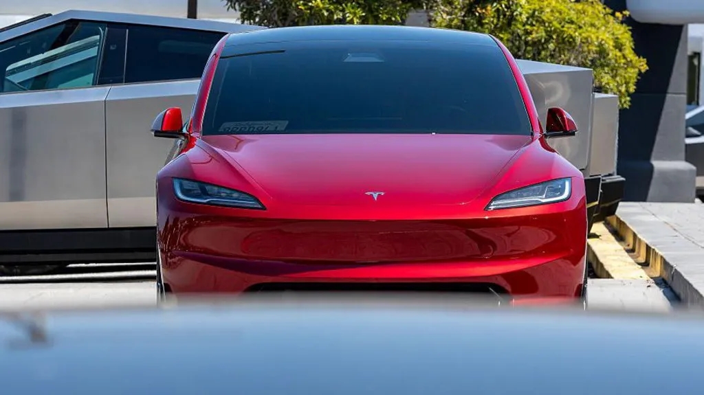 Tesla investigated over self-driving cars driving on wrong side of road